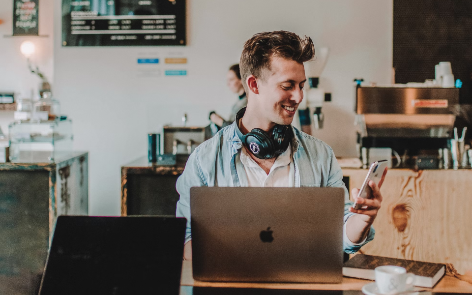 Mengenal Karir Freelancer UI UX Designer: Alur Belajar dan Cara Dapatkan Projek Pertama